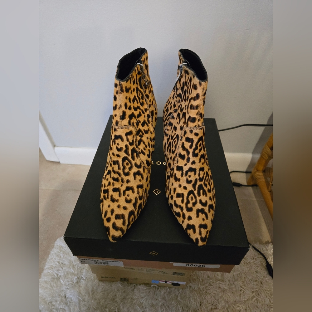 Halogen Leopard Print Ankle Boots size 7
